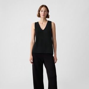 Gap Relaxed Sweater Vest
